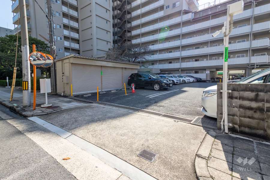 駐車場の出入り口　