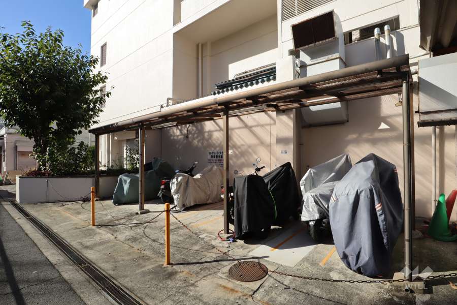 バイク置場