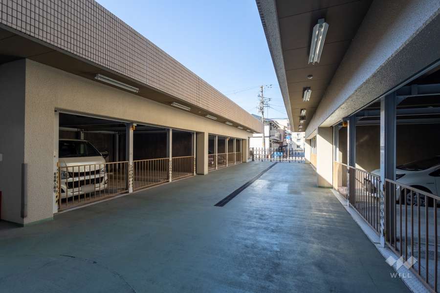 敷地内駐車場（屋内平面式）