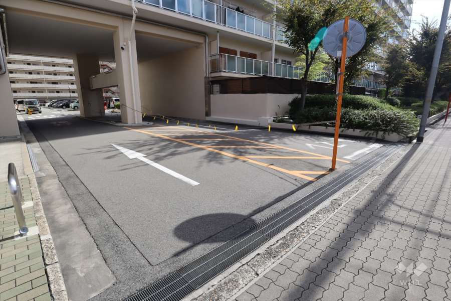 駐車場の出入り口