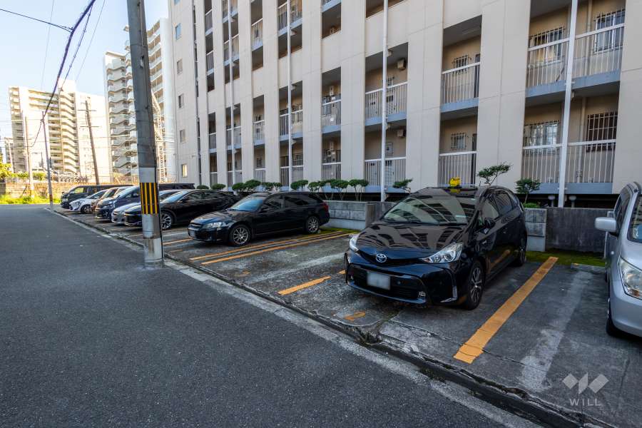 敷地内駐車場（屋外平面式）