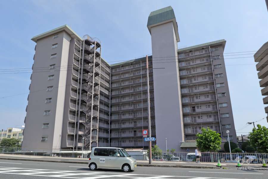 城北ハイツ2号館の外観（北西側から）　