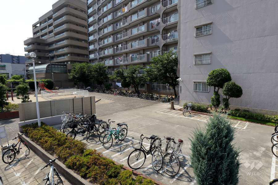 駐輪場　　