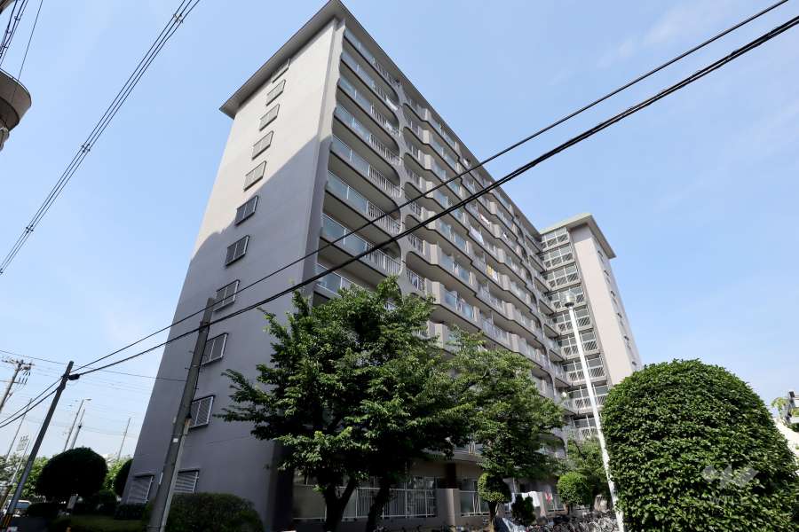 城北ハイツ2号館の外観（南西側から）