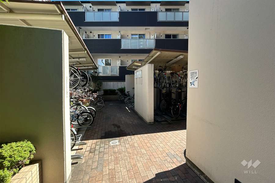 駐輪場（屋根付き）