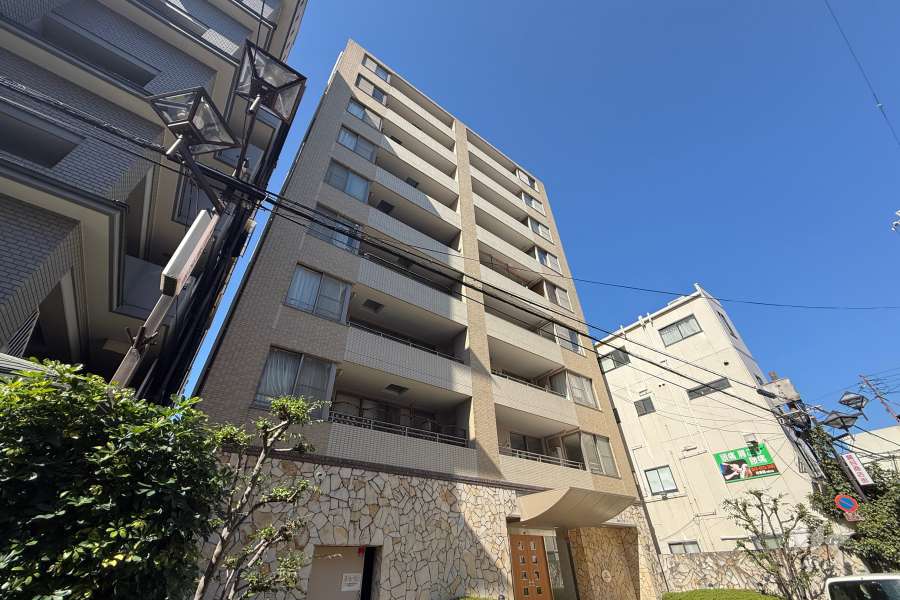 セイワパレス城東関目の外観（南東側から）