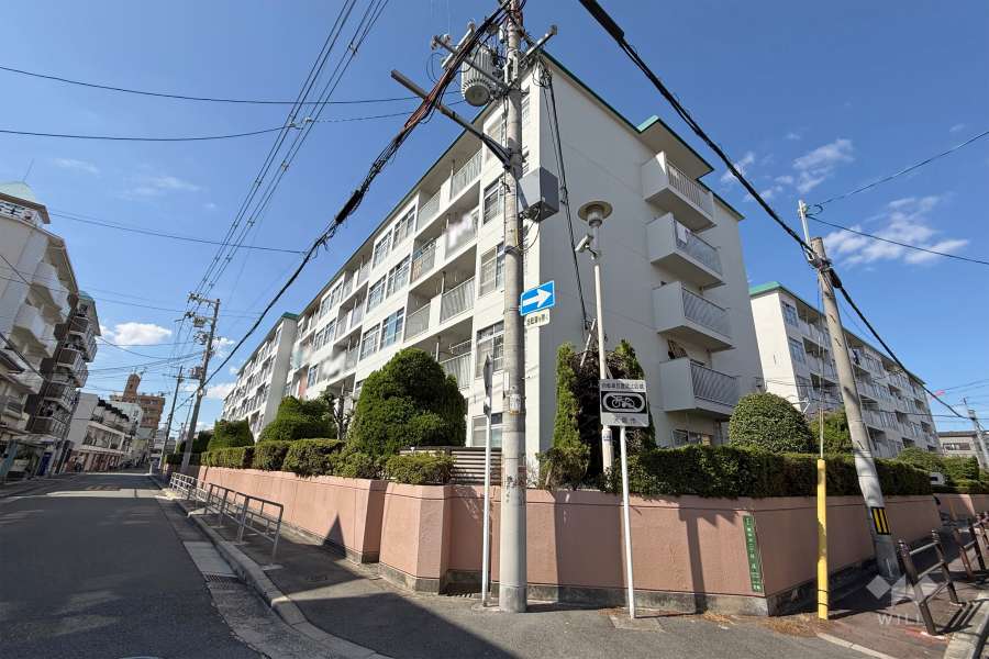 緑橋コーポ2号棟の外観（南東側から）