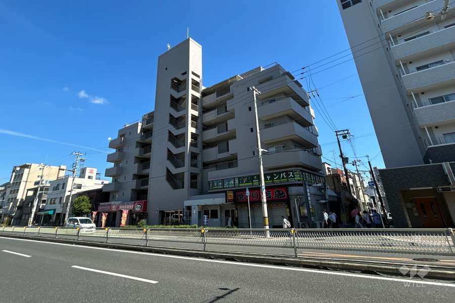 ボヌール鴫野の外観（南西側から）