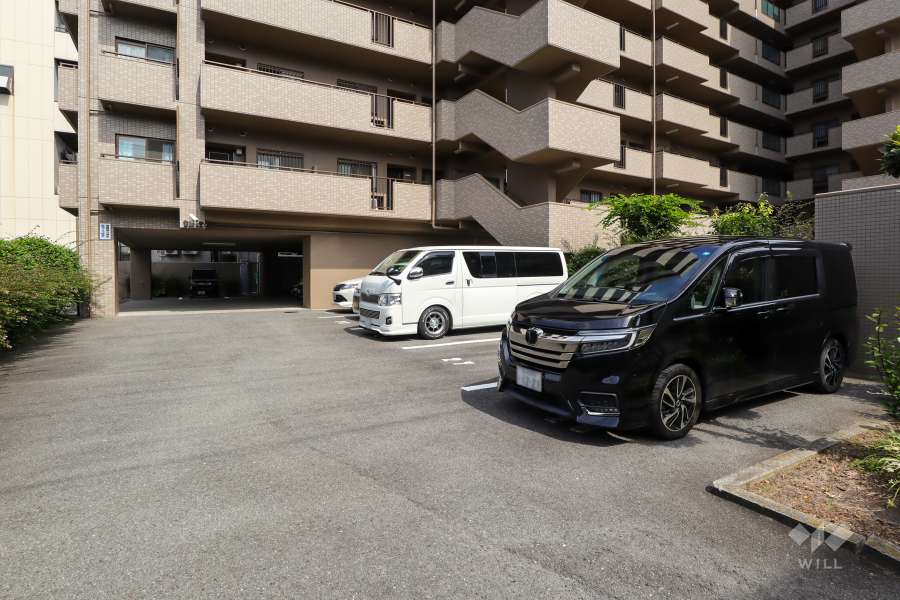 敷地内駐車場（屋外平面式）
