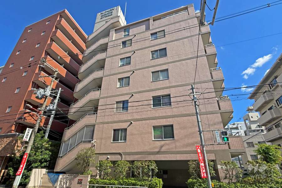 ベルアーバニティ城東中央の外観（西側から）