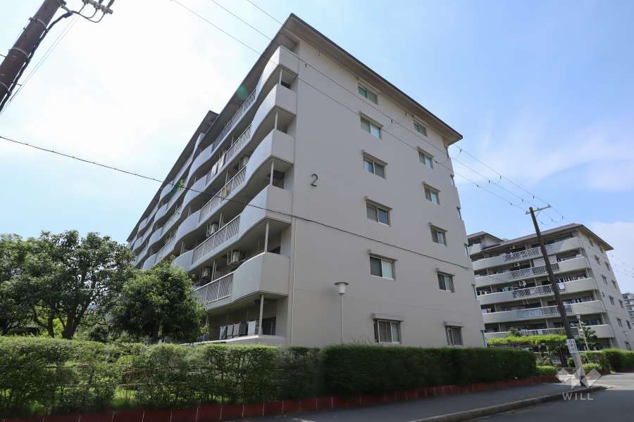 京橋南コーポ2号棟の外観（東側から）
