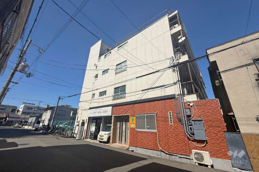 東栄マンションの外観（南東側から）