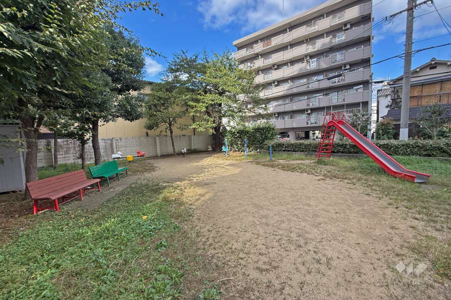 敷地に隣接する公園
