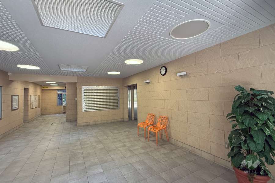 エントランスホール