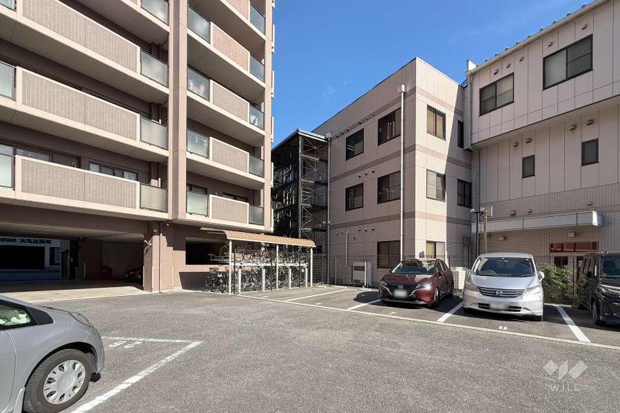 敷地内駐車場(屋外平面式)