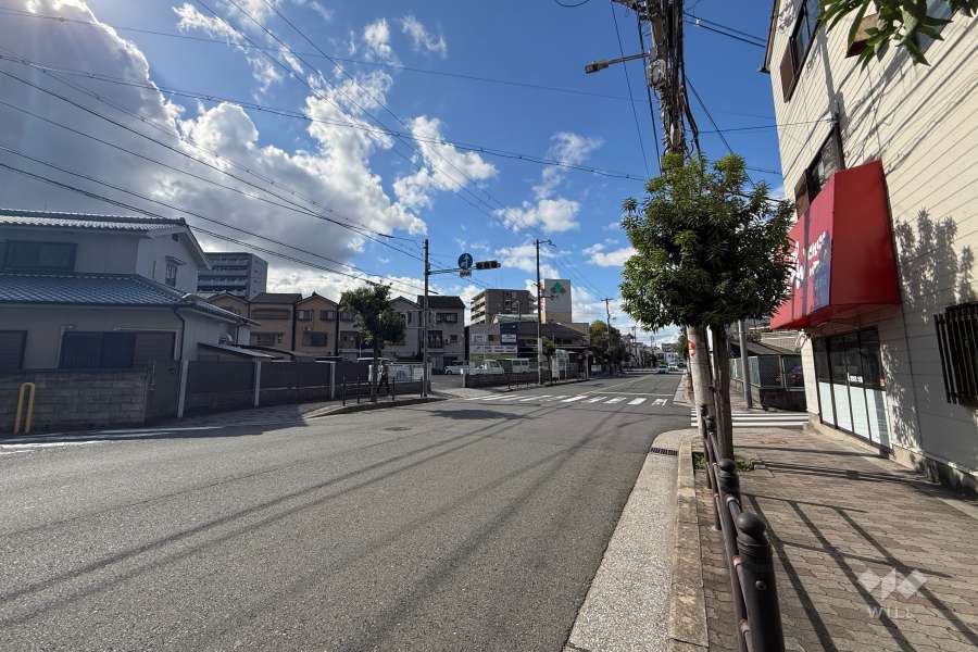 敷地南側の前面道路　