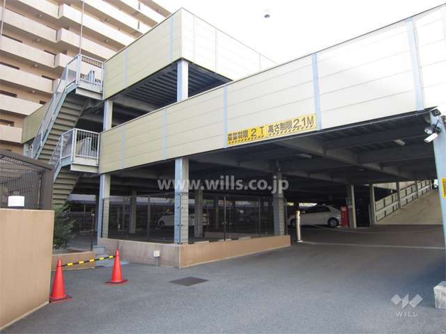 敷地内駐車場（平面自走式）