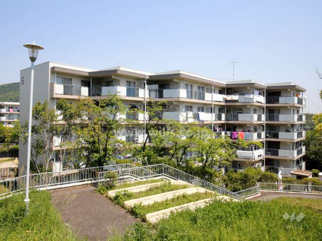 陽和台第3住宅16号棟の外観（南西側から）