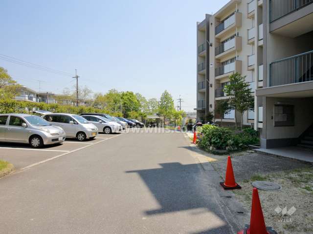 敷地内駐車場（屋外平面式）