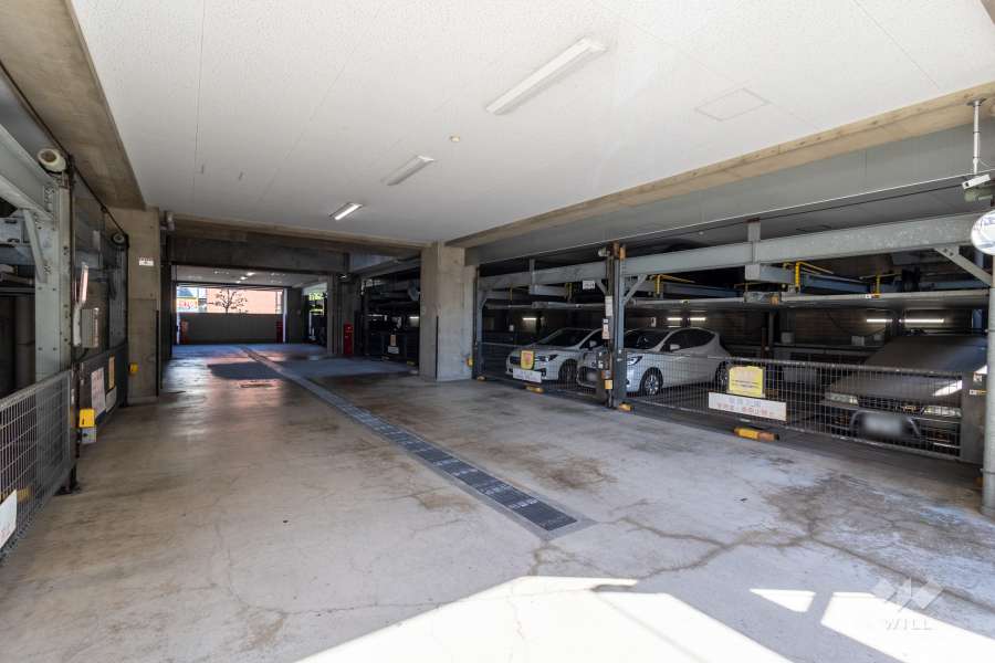 敷地内駐車場（屋内機械式）
