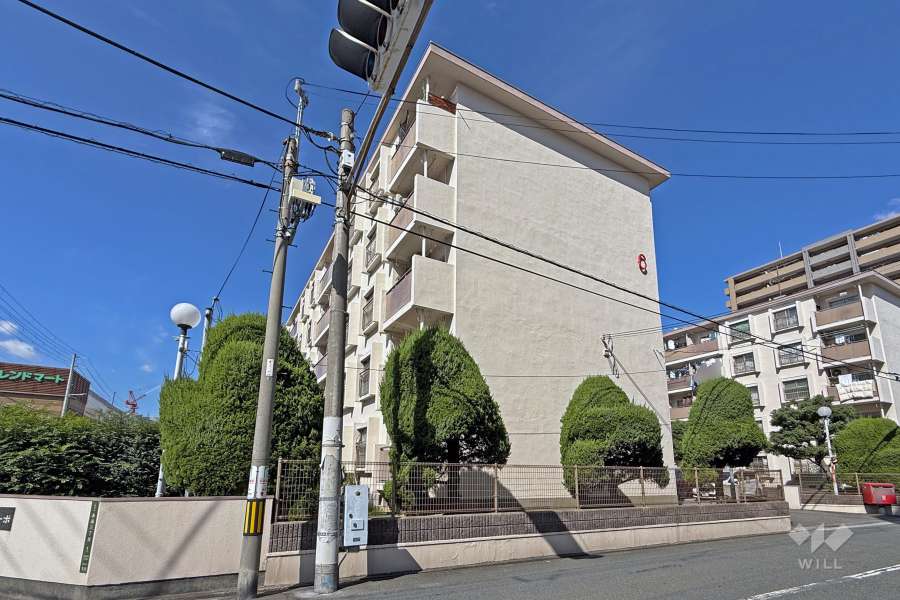 深江橋コーポC号棟の外観（東側から）