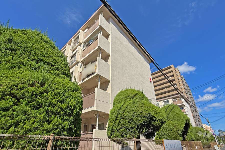 深江橋コーポB号棟の外観（南東側から）