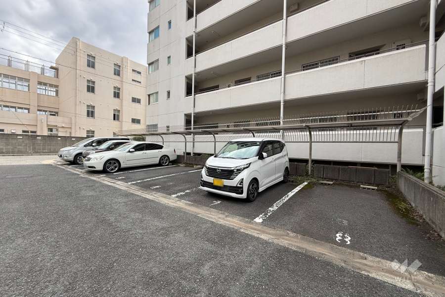 敷地内駐車場(屋外平面式)