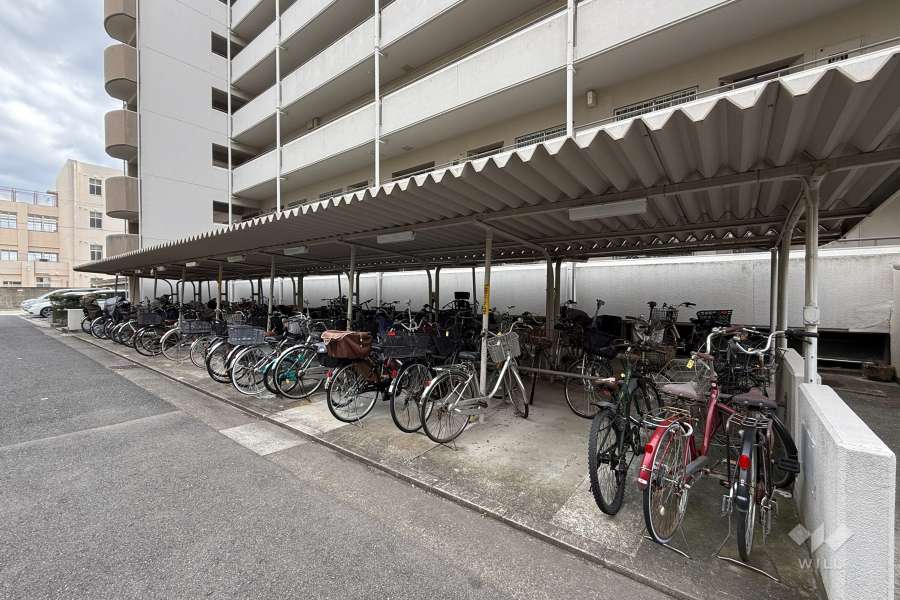 駐輪場（屋根付き）