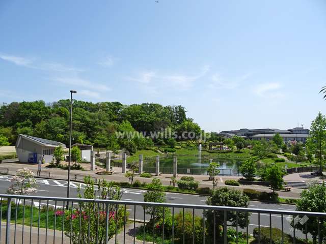 敷地内からの眺望（敷地の東側にあさぎ里山公園があります。）