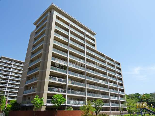 ジオ彩都みなみ坂2番館の外観（北西側から）