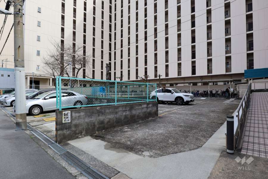 敷地内駐車場（屋外平面式）