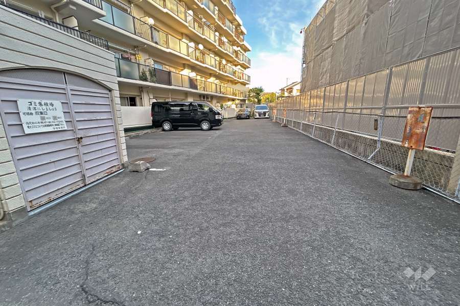 敷地内駐車場（屋外平面式）