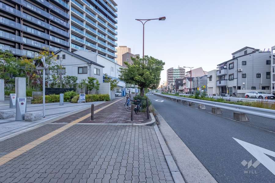 敷地東側の前面道路　