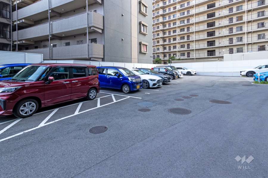 敷地内駐車場（屋外平面式）