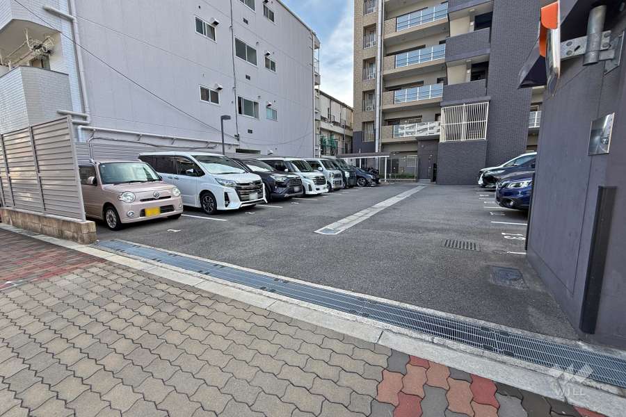 駐車場の出入口
