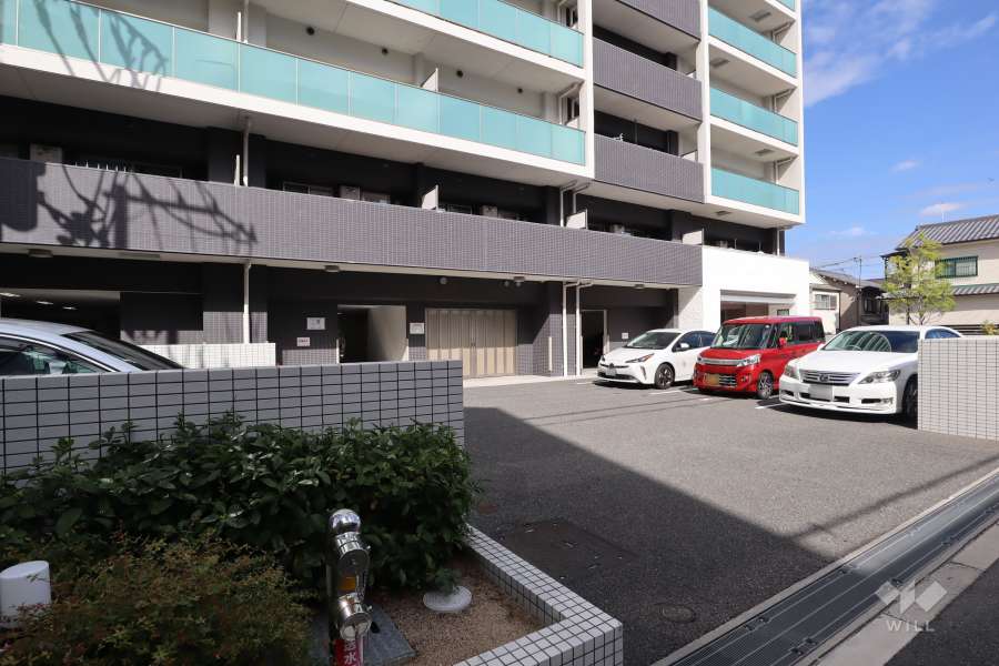 敷地内駐車場(屋外平面式)