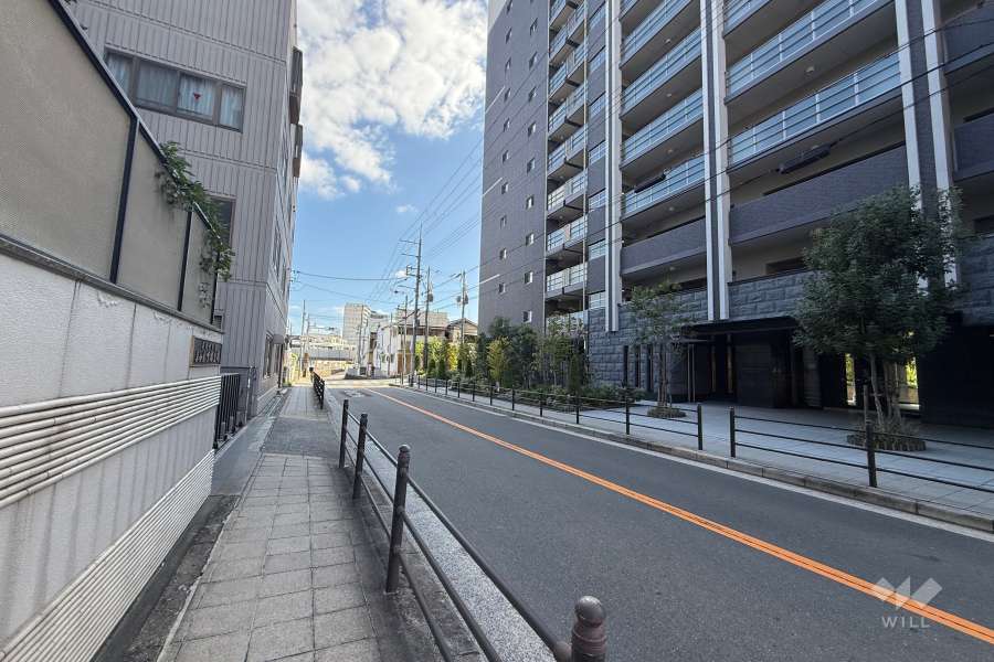 敷地北側の前面道路　