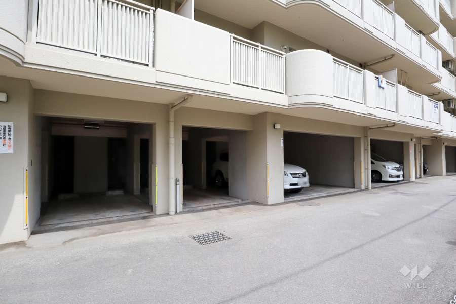 敷地内駐車場（屋内平面式）