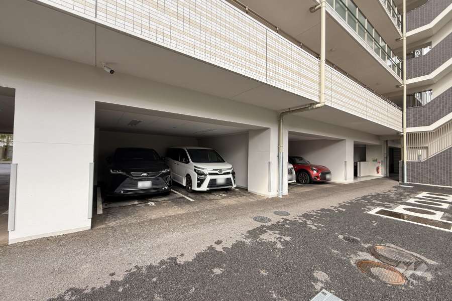 敷地内駐車場(屋内平面式)