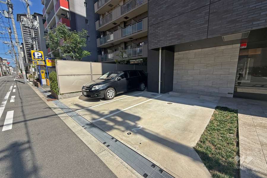 敷地内駐車場（屋外平面式）