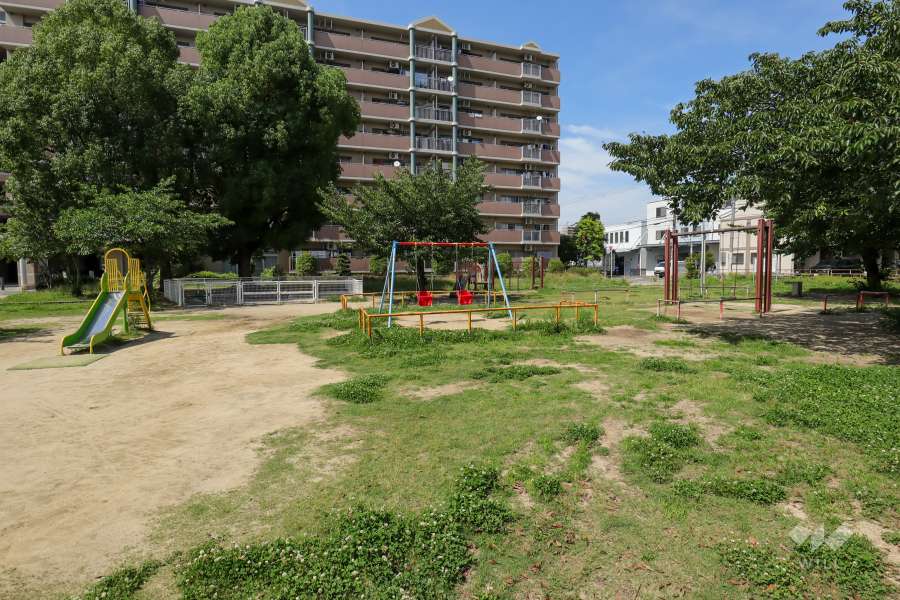 敷地付近の公園