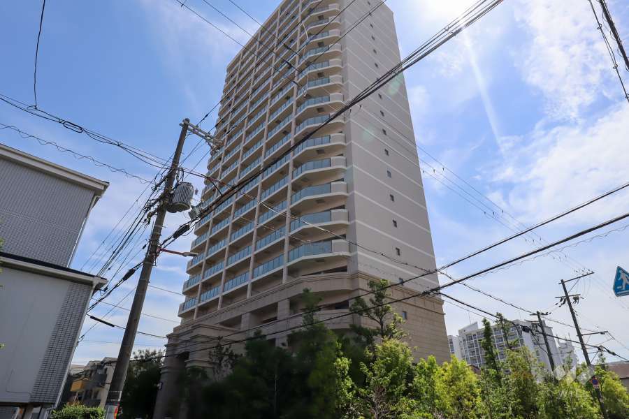 リバーガーデン城東古市の外観（北東側から）