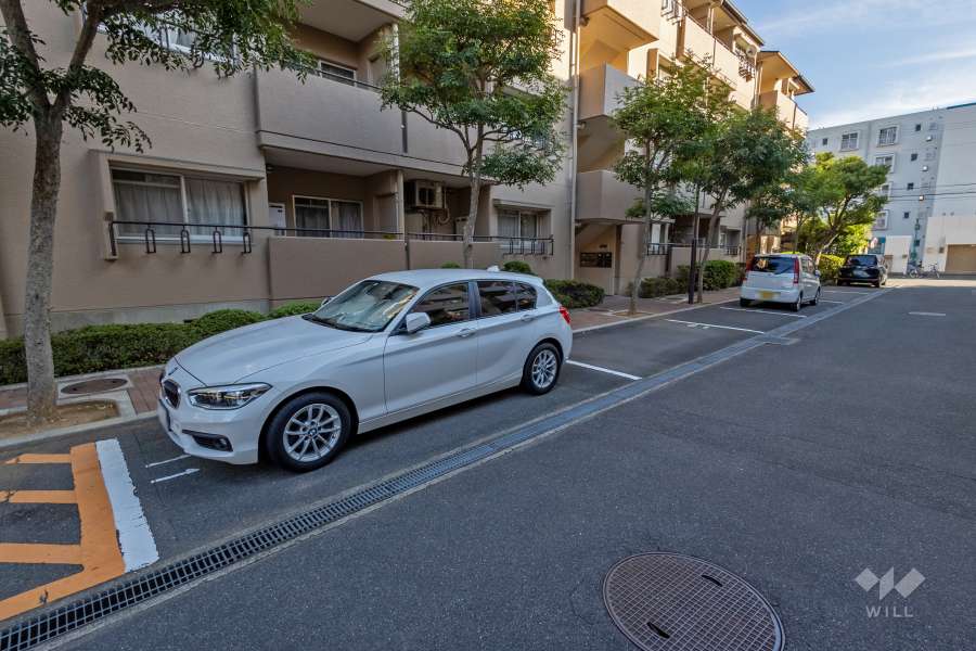敷地内駐車場（屋外平面式）