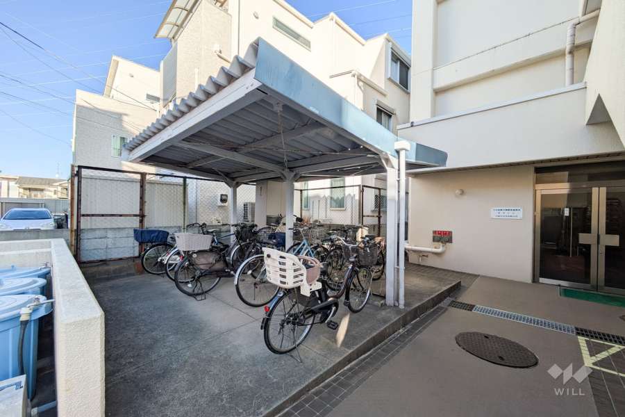 駐輪場（屋根付き）