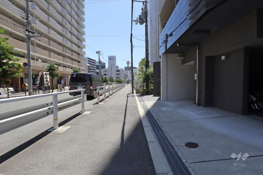 敷地南側の前面道路　