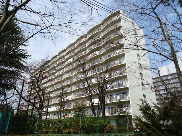 南茨木ハイタウン美沢Ｅ棟の外観（南東側から）