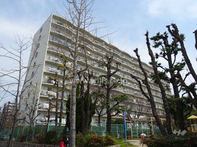 南茨木ハイタウン美沢Ｅ棟の外観（南西側から）