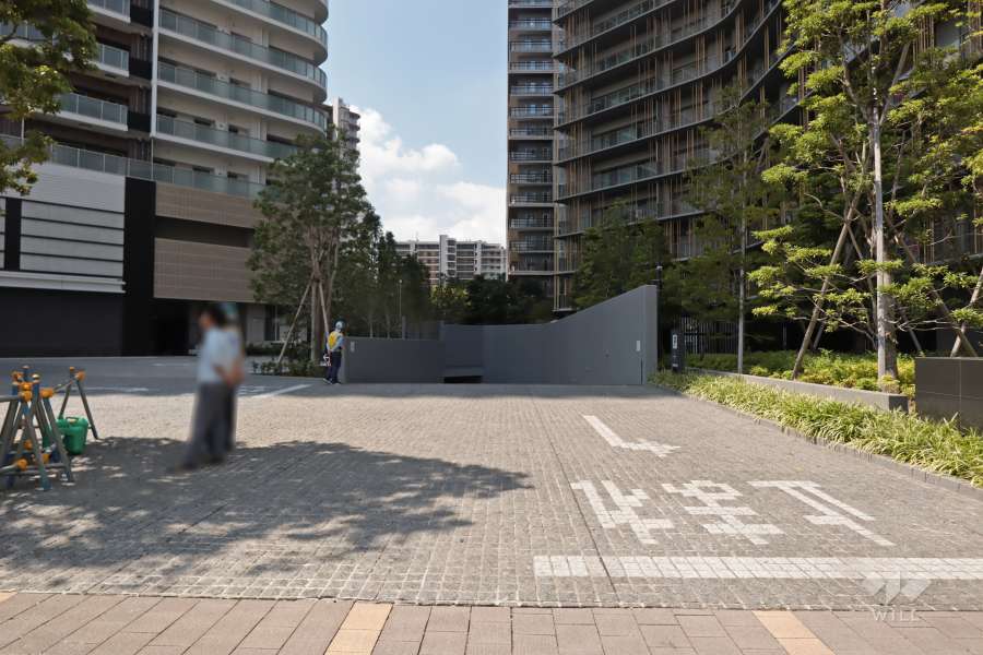 駐車場の出入り口