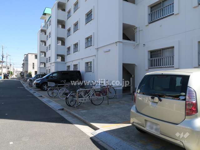 敷地内駐車場（屋外平面式）