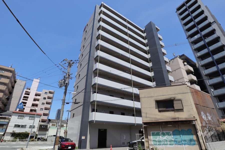 リヴィアス難波ルノンの外観（南側から）